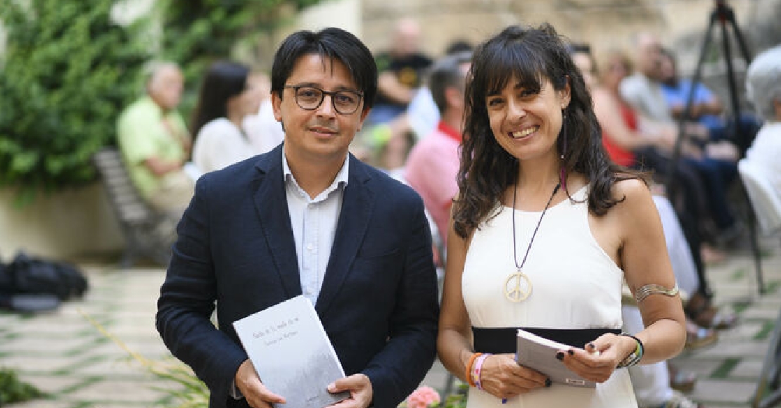 Teresa Lao llena de poesía el Patio del Mandarino con ‘Nada de ti, nada de mi’